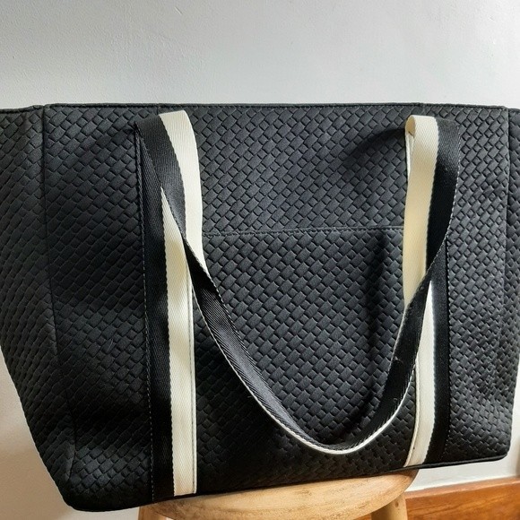 Stella & Dot black quilted tote bag - Picture 2 of 10